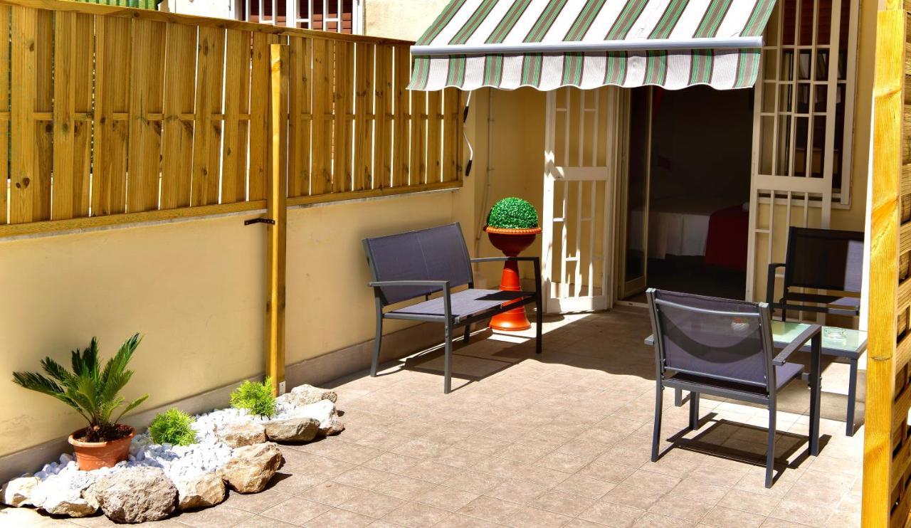 Terrazza Garibaldi Bed and Breakfast Napels Buitenkant foto