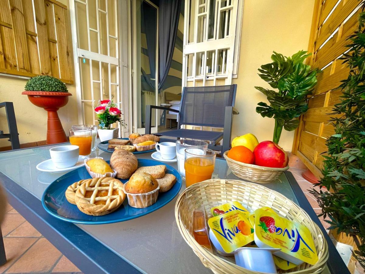 Terrazza Garibaldi Bed and Breakfast Napels Buitenkant foto
