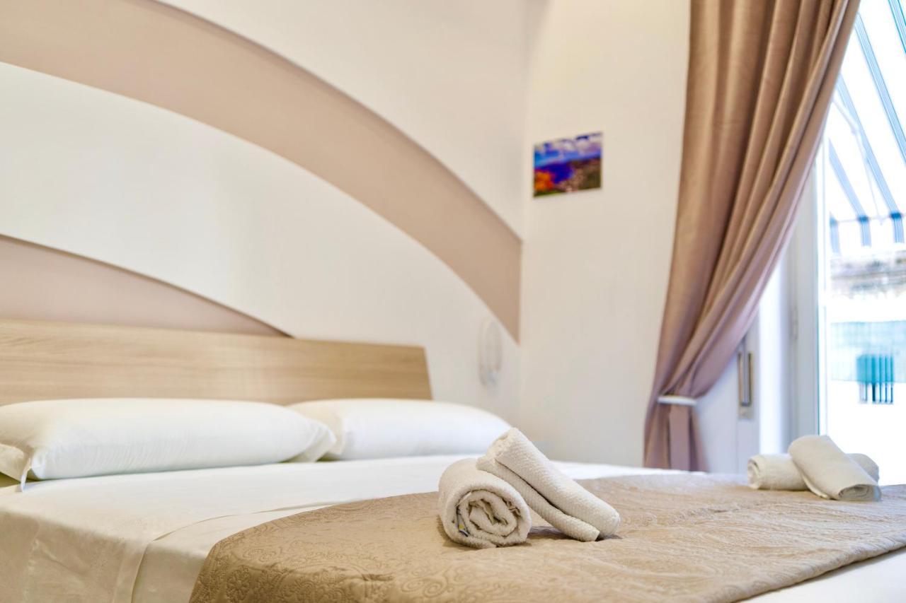 Terrazza Garibaldi Bed and Breakfast Napels Buitenkant foto