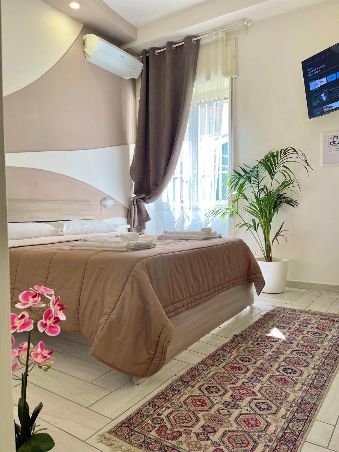 Terrazza Garibaldi Bed and Breakfast Napels Buitenkant foto